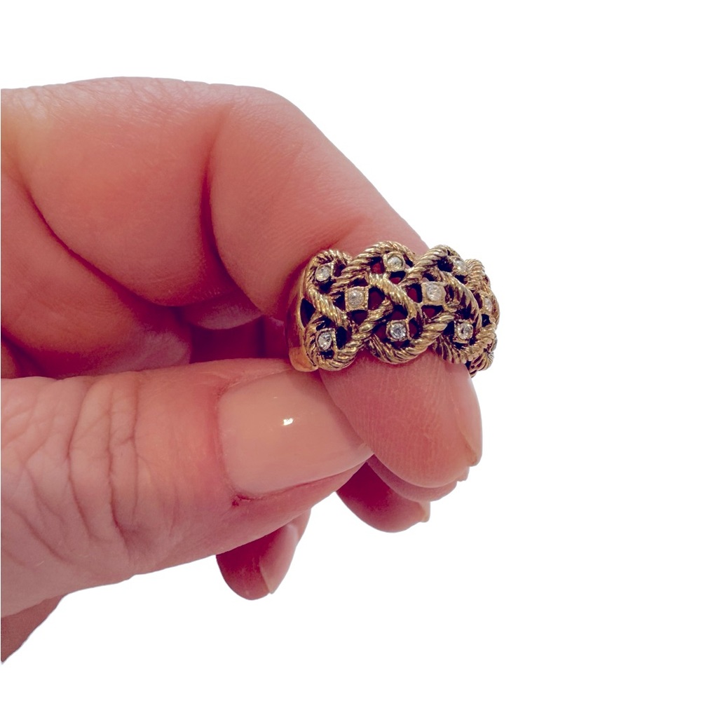 Gold plated and “diamond” ring. Size 6.25 EUC